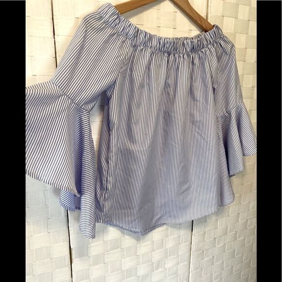 Kontrol Contemporary Striped Off the shoulder Top Small NWT - Picture 3 of 8